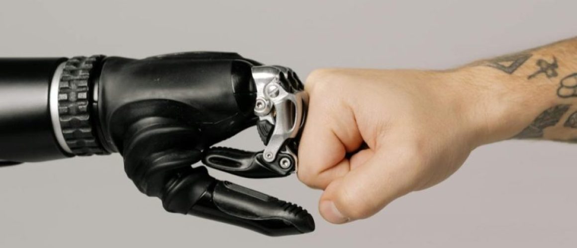 El-verdadero-costo-de-usar-IA-recursos_creativos-pexels-cottonbro-6153344-1024x576-978x500